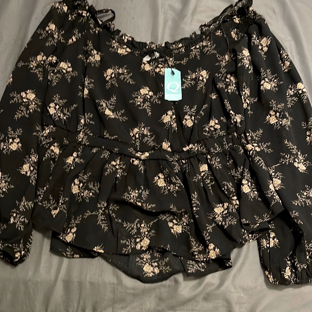 Black/flowers long sleeve top. Size L